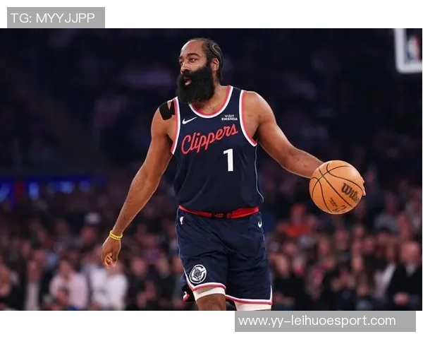 徐静雨称赞哈登为真正超巨小卡尽管疲惫仍与队友并肩作战展现团队精神